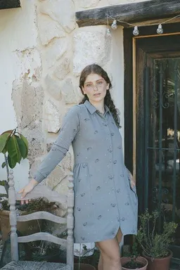 TIRALAHILACHA TIRALAHILACHA Scarlette shirt dress – Produktbild 1 von 1