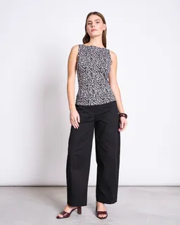 JAN N JUNE JAN 'N JUNE Damen vegan Top Mit Bootsausschnitt Felis Leo Print – Produktbild 1 von 1