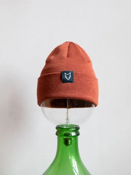 VEROIKON VEROIKON Merino-Beanies Fuchsbau, Rost, – Produktbild 1 von 1