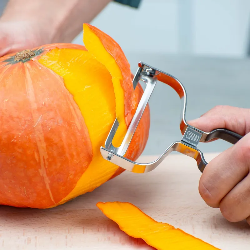 Chefkoch trifft Fackelmann Chefkoch trifft Fackelmann Schäler extra breit, 15cm – Produktbild 2 von 3