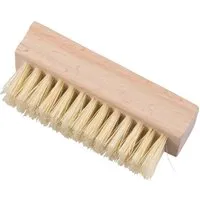 Nagelbürste aus Buche mit seitlichen Griffkehlen – Produktbild 1 von 1