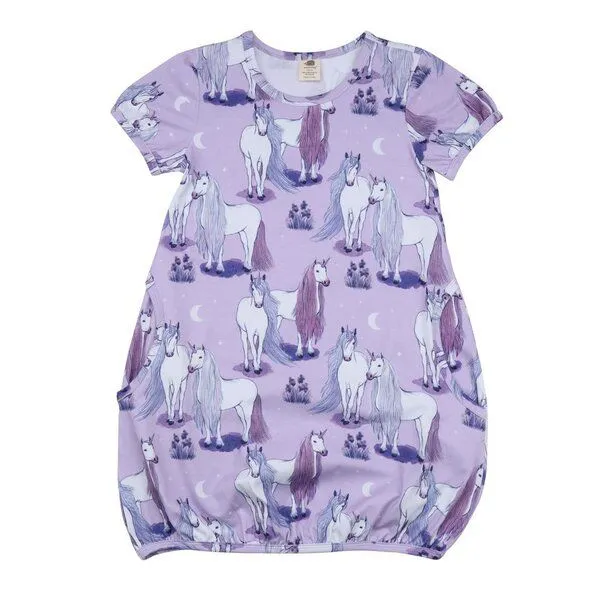 Walkiddy Kurzarm-Kleid „Unicornland“ Lila aus Bio-Baumwolle – GOTS-zertifiziert – Walkiddy – Produktbild 1 von 2