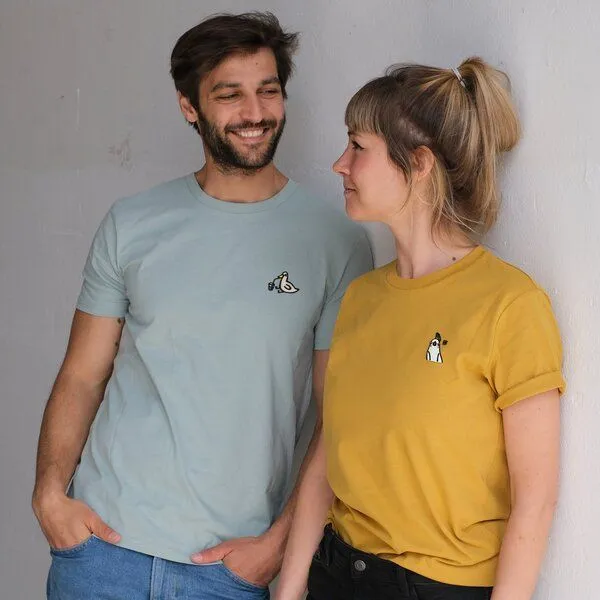LIGARTI Besticktes T-Shirt – Heidi der Nymphensittich – LIGARTI Tiermanufaktur, Petrol, – Produktbild 3 von 4