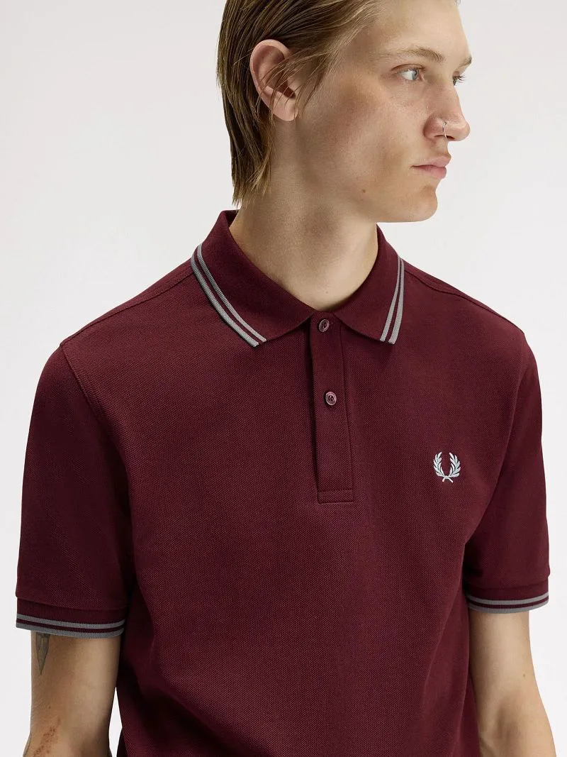 Fred Perry Fred Perry Polo Twin Tipped M3600 Rot 08B - Größe S, Bordeaux, – Produktbild 3 von 5