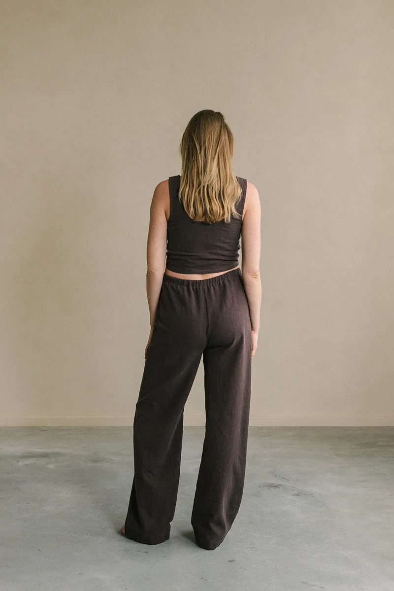 The View Yoga The View Yoga Damen vegan Hose Teya Umstandsmode Braun, Dunkelbraun, – Produktbild 1 von 2