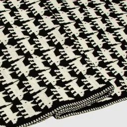 LANARTO slow fashion LANARTO slow fashion Schal Muster 'Hund' zweifarbig gestrickt aus Merinowolle – Produktbild 1 von 1