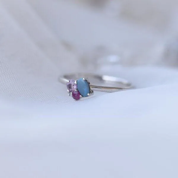 Eppi Eppi Goldener Cluster-Ring mit Opal, Rubin, Saphir und Diamant Caily, Rosa, – Produktbild 2 von 4
