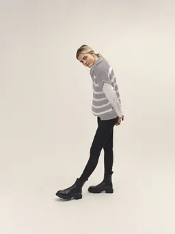WOTE WOTE Damen vegan Strickweste Stripes Greymelange Weiß – Produktbild 1 von 1