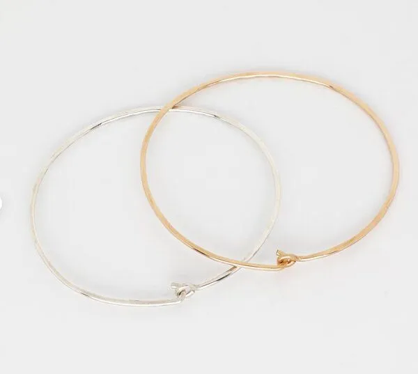 BELLYBIRD Jewellery BELLYBIRD Jewellery ARMREIF - gehämmerte Oberfläche, S/M/L, Goldfilled, – Produktbild 4 von 4