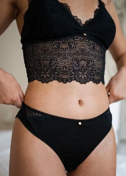 Coco Malou Coco Malou Spitzen-Slip Johane, Schwarz, – Produktbild 1 von 4