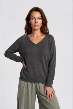 RAVENS VIEW IBIZA RAVENS VIEW IBIZA Damen vegan Pullover Lana Knit Anthrazit – Produktbild 1 von 1