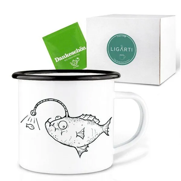 LIGARTI Emaille Tasse – Anglerfisch – LIGARTI Tiermanufaktur – Produktbild 3 von 4