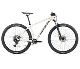 We Cycle Orbea Onna 40 27.5' ' MTB Fahrrad ivory white/navy blue 2027 S (155-170 cm) | Hardtail – Produktbild 1 von 1