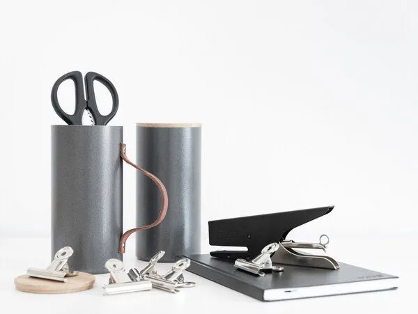 werkvoll by Lena Peter werkvoll by Lena Peter Recycling Feuerlöscher Henkeldose FIRE, Anthrazit, – Produktbild 3 von 5