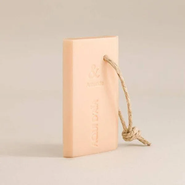 Aqui d'Aïa Aqui d'Aïa Mandelseife am Seil – Produktbild 2 von 3