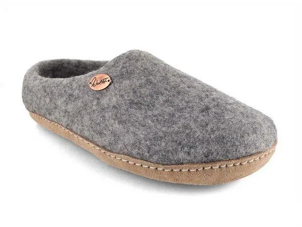 WoolFit WoolFit Barfuß-Hausschuhe „Footprint“ hand-gefilzt, extra weich & flexibel, Steingrau(grau), – Produktbild 1 von 4