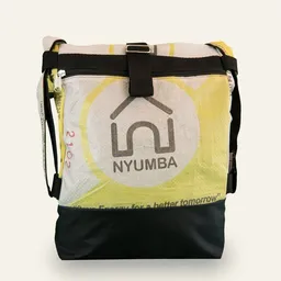 Nyuzi Blackwhite Nyuzi Blackwhite Upcycling 2 in1 Tasche S - Umhängetasche | Rucksack | Rollrucksack – Produktbild 1 von 1