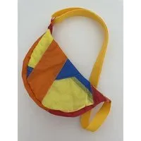 Skrabak Skrabak Upcycling-Bauchtasche aus Segeltuch (handgefertigte Unikate), Gelb-orange-rot-blau, – Produktbild 1 von 1