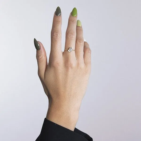 Eppi Eppi Goldener Ring mit Salt and Pepper Diamanten und Lab Grown Diamanten Kendra, Gelb, – Produktbild 2 von 3