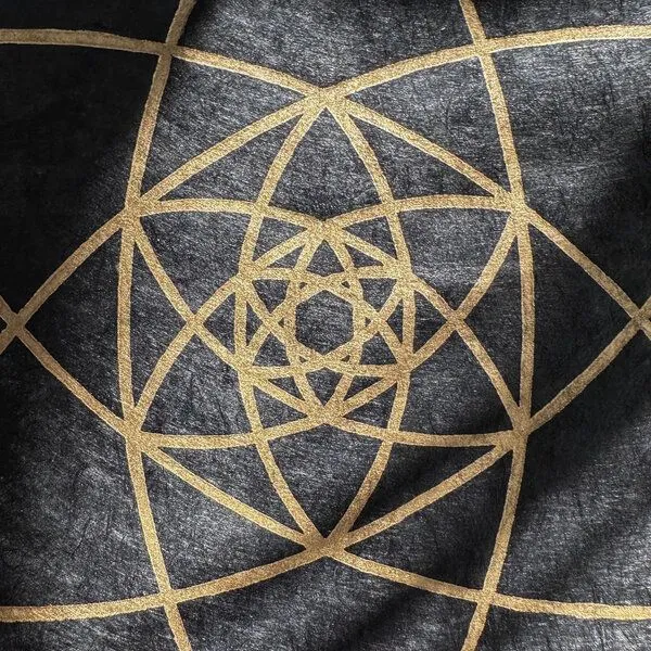Veskor Cassiopeia Veskor Cassiopeia BLÜTEN DER LIEBE Heilige Geometrie Linoldruck | 22 × 22 cm | Gold auf Schwarz – Produktbild 2 von 4