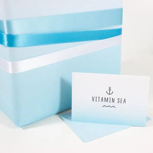 Bow & Hummingbird Bow & Hummingbird Mini-Grußkarte Vitamin Sea – Produktbild 2 von 2