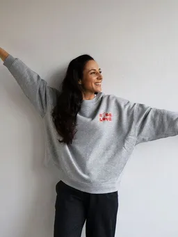 Kultgut Kultgut Kindness Sweater 100% Bio-Baumwolle - Boxistyle/ More Love – Produktbild 1 von 1