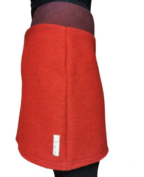 liebewicht Rock Wollrock kurz Wollwalk bio Unikat mit Stickerei liebewicht, Rot, – Produktbild 6 von 8
