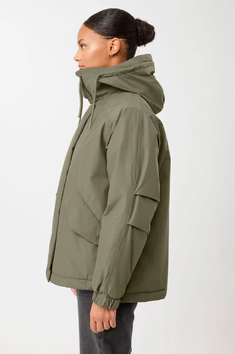 LangerChen LangerChen Damen vegan Gesteppter Kurzer Parka Sencha, Grün, – Produktbild 1 von 2