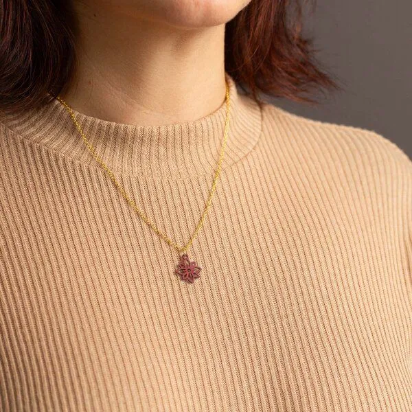 feinformart feinformart Kette mit Holzanhänger 'Flower Mini', Herbstblatt (rot), – Produktbild 2 von 4