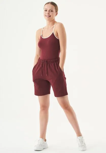 ORGANICATION ORGANICATION Damen ESSENTIALS-SHEYMA- Shorts aus Bio-Baumwolle, Bordeaux, – Produktbild 2 von 4