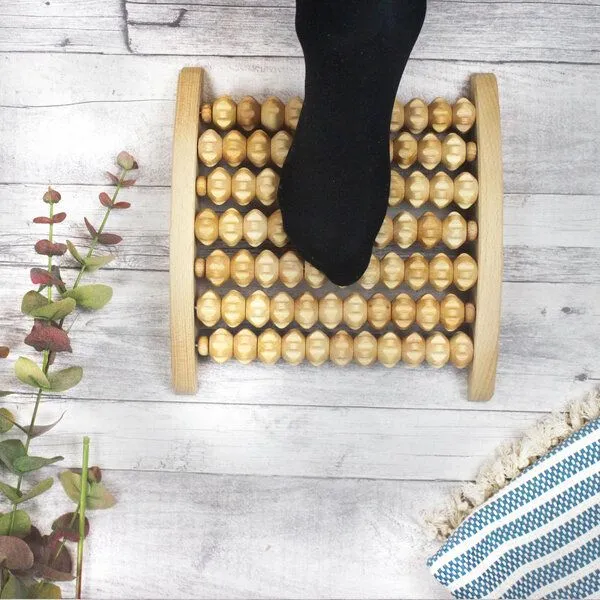 Mitienda Shop Mitienda Shop Fußmassagegerät aus Holz mit Rollen, symmetrisch – Produktbild 3 von 4