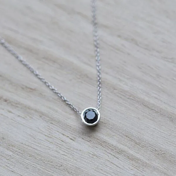 Eppi Eppi Goldene Halskette mit schwarzem Diamanten Jonie, Gelb, – Produktbild 3 von 4