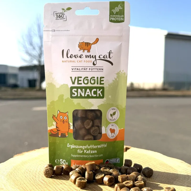 I love my cat NATURAL CAT FOOD Veggie Snack vegane Katzenleckerlis mit mikrobiellem Protein - 50g, Snack für: Katzen, vegan, getreidefrei, glutenfrei, ohne zugesetzten Zucker – Produktbild 4 von 4