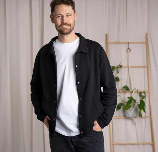 Vresh Clothing Vresh Clothing Ralv - Sweatjacke aus Biobaumwolle, Schwarz, – Produktbild 1 von 4