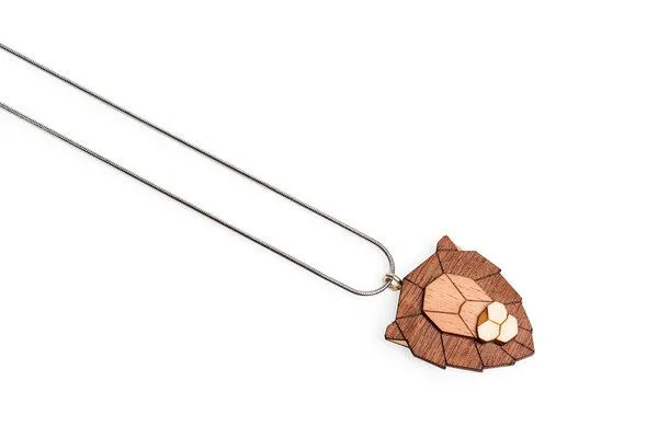 BeWooden BeWooden Halskette Löwe | Kette mit Anhänger aus Holz, Löwe, – Produktbild 2 von 4