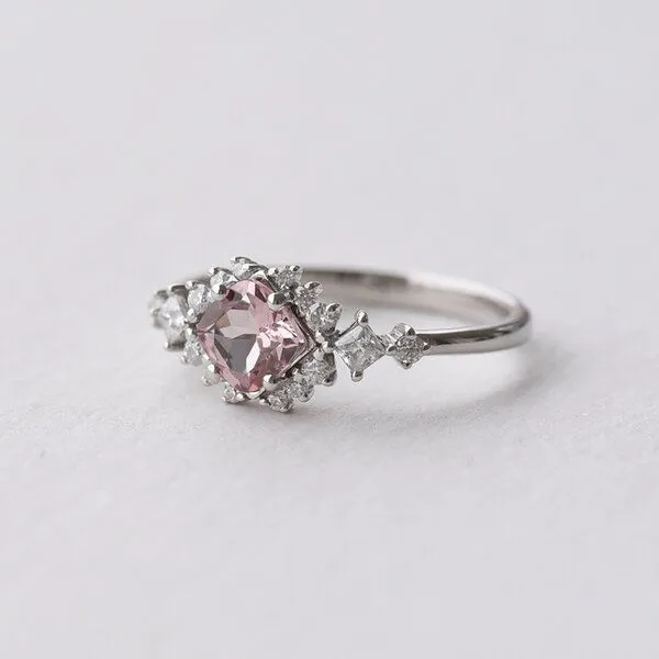 Eppi Eppi Goldener Ring mit Princess Morganit und Moissaniten Medrie, Rosa, – Produktbild 2 von 4
