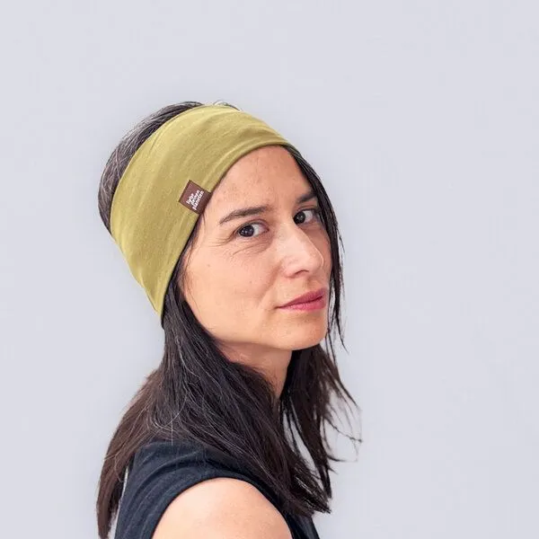 Liebe Deinen Planeten Liebe Deinen Planeten Bio Stirnband Basic - elastischer Baumwoll Jersey in vielen Farben, Pistachio, – Produktbild 3 von 4