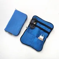 Bridge&Tunnel Bridge&Tunnel Kabel-Organizer Wollfilz, Blau, – Produktbild 1 von 1