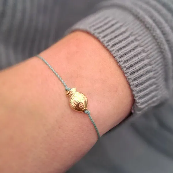 Bow & Hummingbird Bow & Hummingbird Armband auf Karte - Fisch, Salbei, – Produktbild 1 von 4