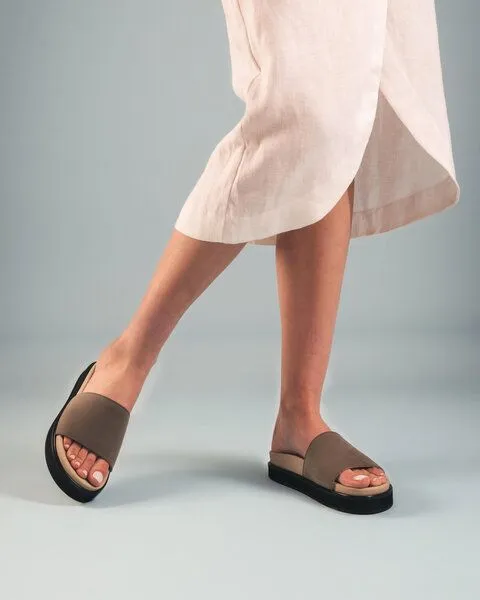 Nae Vegan Shoes Nae Vegan Shoes NAE | Okina Schwarze Vegane Sandalen - Mutig und nachhaltig, Grün, – Produktbild 4 von 4