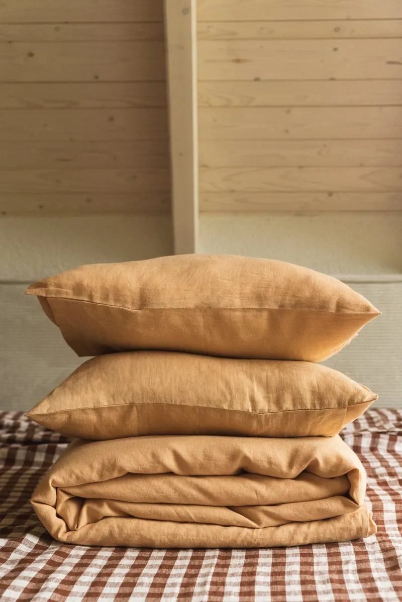 AmourLinen AmourLinen unisex vegan Set Bettwäsche Senf, Gelb, – Produktbild 1 von 2