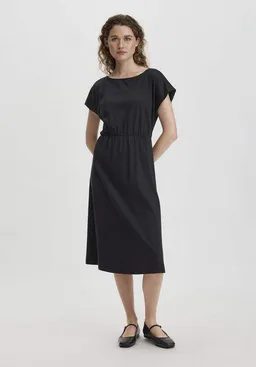 hessnatur hessnatur Jersey Kleid Midi Relaxed aus reiner Bio-Baumwolle – Produktbild 1 von 1