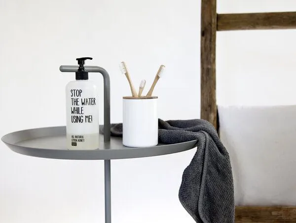 werkvoll by Lena Peter werkvoll by Lena Peter Recycling Feuerlöscher Zahnbürstenhalter FIRE, Weiß, – Produktbild 3 von 4