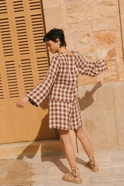 AmourLinen AmourLinen Adele Wickeltop aus Leinen, Mokka-gingham, – Produktbild 3 von 4