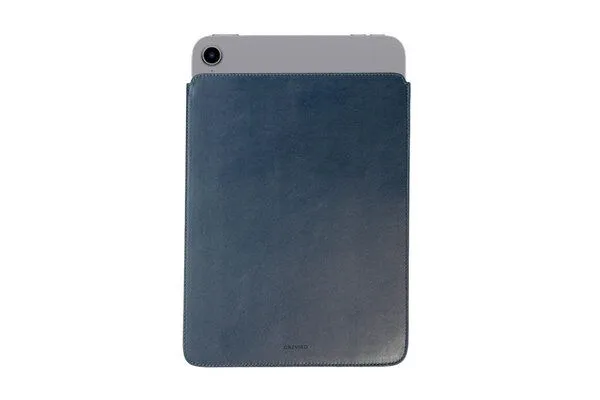 GREVIRO GREVIRO iPad Sleeve aus Kaktusleder (vegan) – passend für iPad 11", Surface Go, Galaxy Tab & Kindle Scribe, Blau glatt, – Produktbild 3 von 4