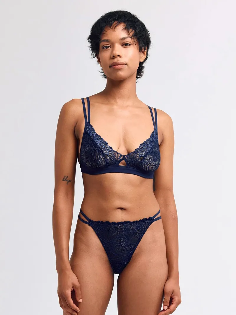 erlich textil erlich textil Fluid Lace String mit Spitze aus recyceltem Polyamid, Mitternachtblau, – Produktbild 1 von 4