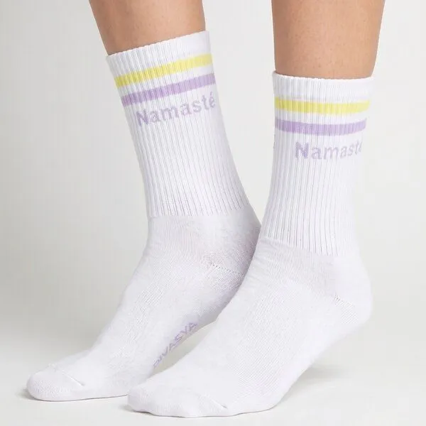 Divasya Divasya Socken mit Yoga Motiv | Namasté – Produktbild 1 von 4