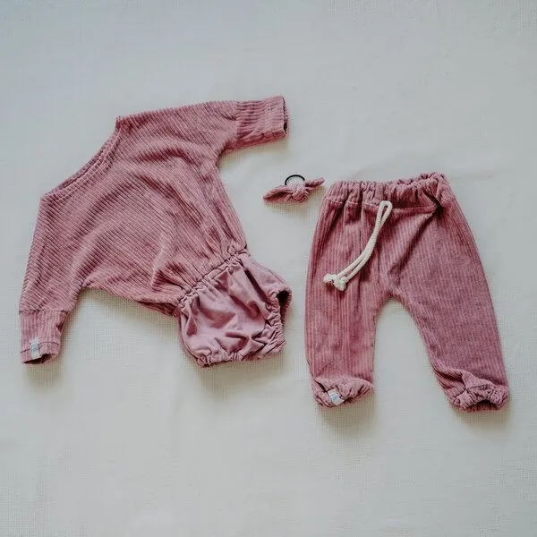 FINO & Stitch FINO & Stitch DIY Nähset Jogger Pants Cord Bio-Baumwolle - zugeschnitten, Rosa, – Produktbild 3 von 3