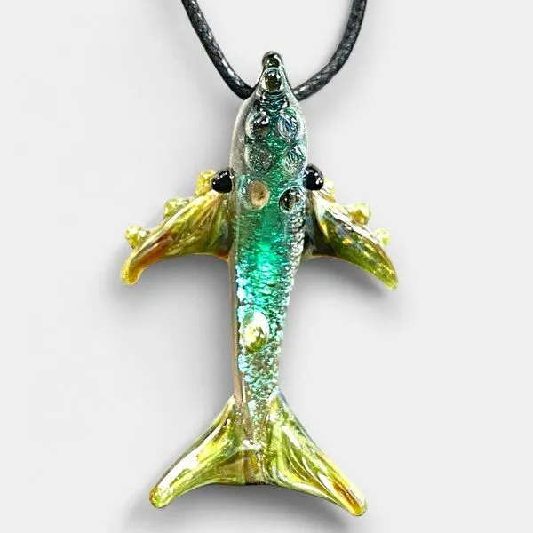 Der Lindwurm Der Lindwurm Kette mit Glasanhänger in Tierform, Grün, – Produktbild 2 von 5
