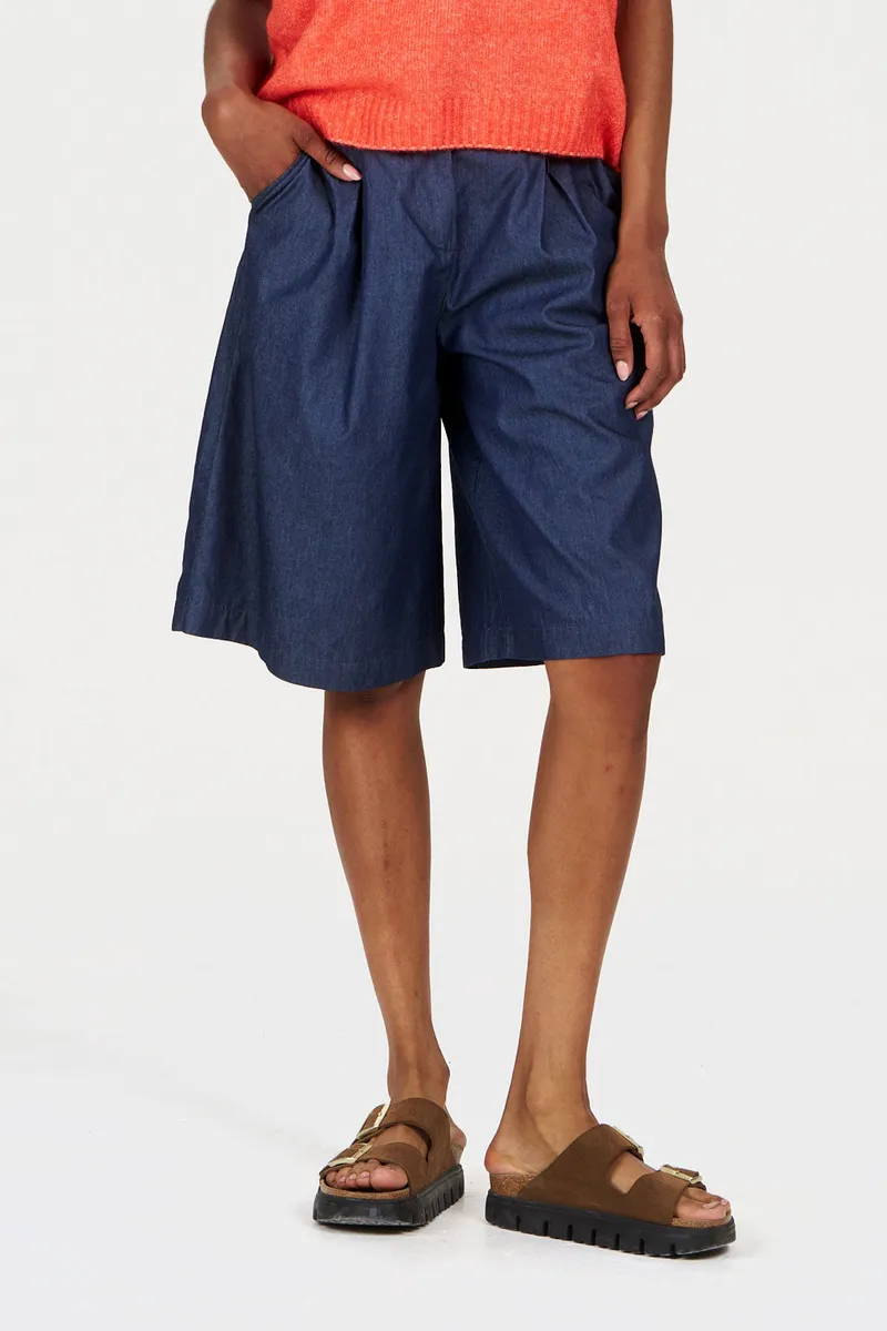 KOMODO KOMODO Damen vegan Shorts Liv Mid Wash Blau, Extra dunkelblau, – Produktbild 1 von 1